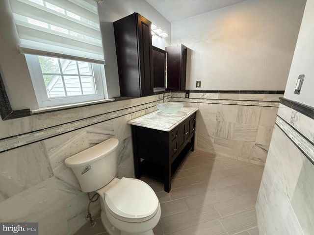 15 E PARK RD, Newtown, PA 18940