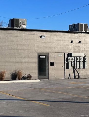 13655 Northline Road, Southgate, MI 48195