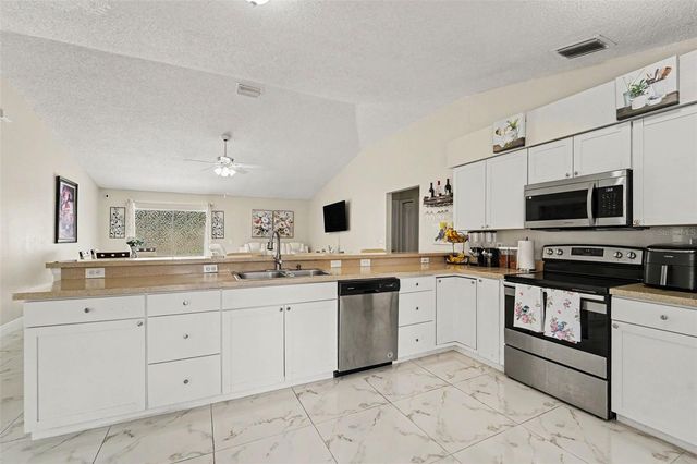 2632 GLENVIEW DR, Land O Lakes, FL 34639