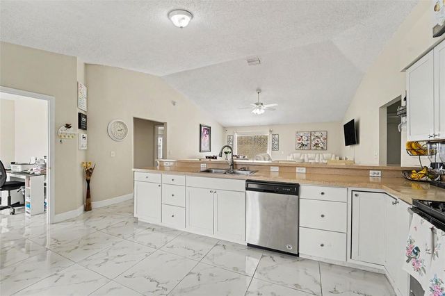 2632 GLENVIEW DR, Land O Lakes, FL 34639