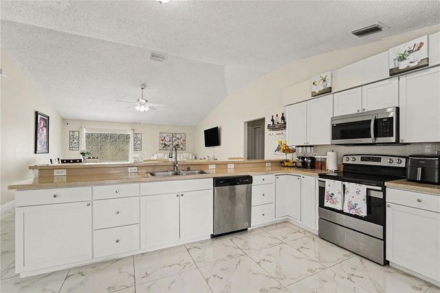 2632 GLENVIEW DR, Land O Lakes, FL 34639