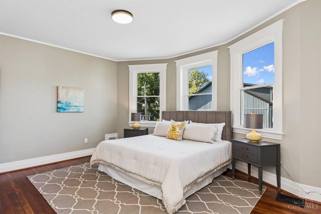 5123 Stewart Avenue, Cincinnati, OH 45227