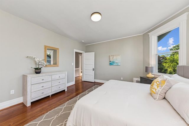 5123 Stewart Avenue, Cincinnati, OH 45227