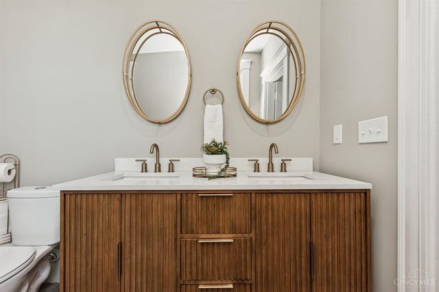 5123 Stewart Avenue, Cincinnati, OH 45227