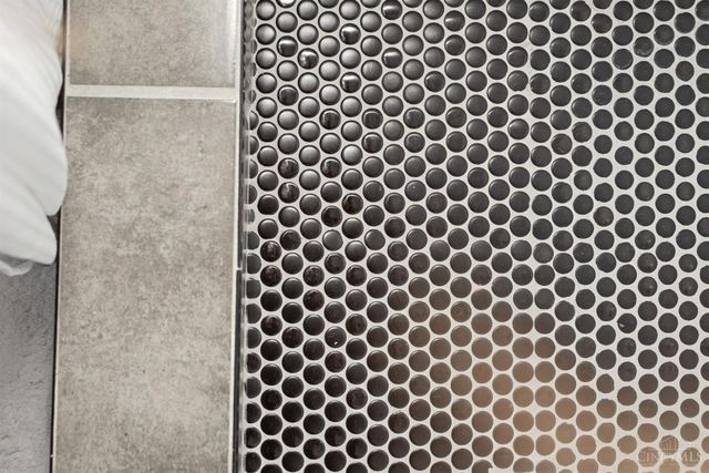 5123 Stewart Avenue, Cincinnati, OH 45227