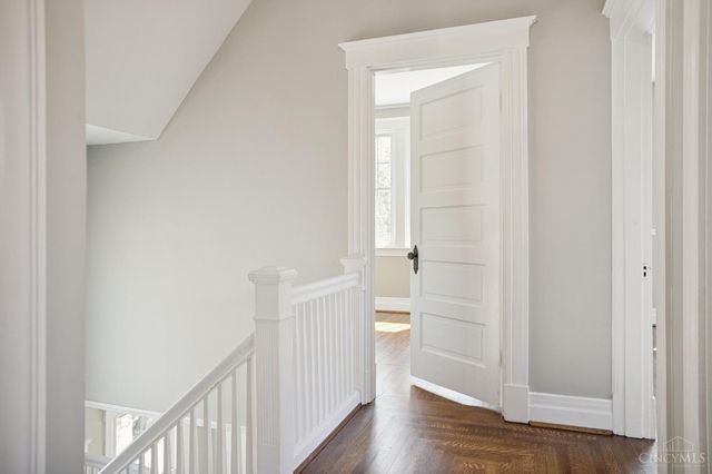 5123 Stewart Avenue, Cincinnati, OH 45227