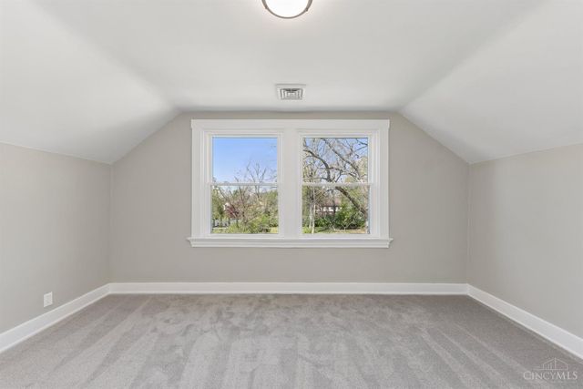 5123 Stewart Avenue, Cincinnati, OH 45227