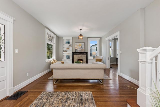 5123 Stewart Avenue, Cincinnati, OH 45227