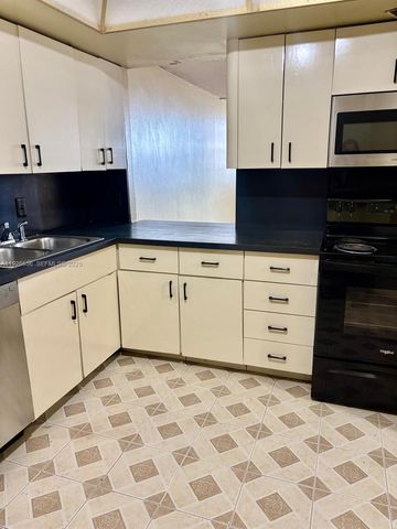 1301 NE Miami Gardens Dr 813W, Miami, FL 33179