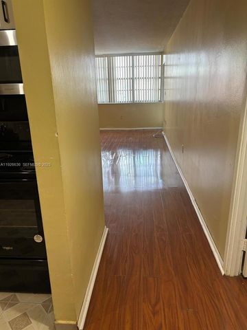 1301 NE Miami Gardens Dr 813W, Miami, FL 33179
