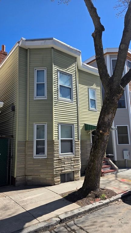 74 Wordsworth St, Boston, MA 02128