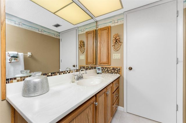 301 ISLAMORADA BOULEVARD 22B, Punta Gorda, FL 33955