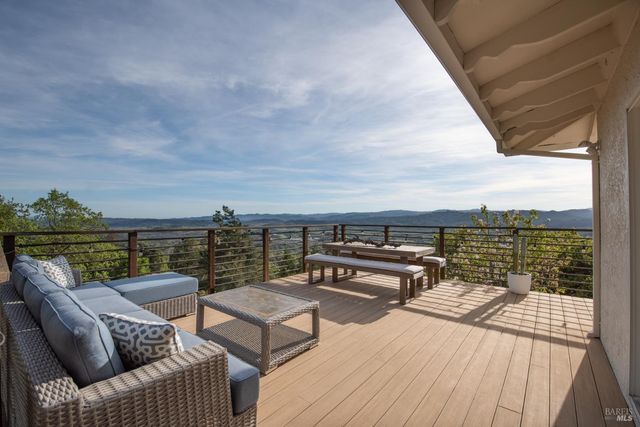 1163 Mountain Pine Rd, Cloverdale, CA 95425