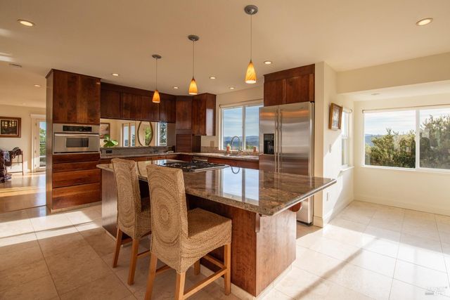 1163 Mountain Pine Rd, Cloverdale, CA 95425