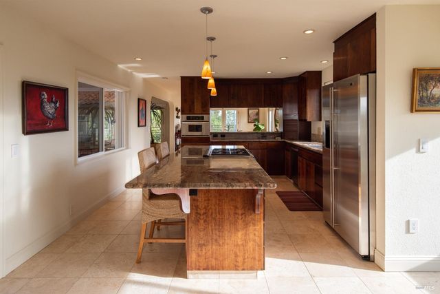 1163 Mountain Pine Rd, Cloverdale, CA 95425