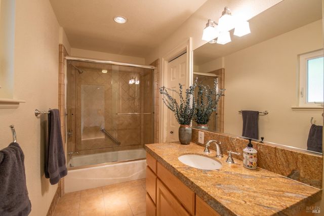 1163 Mountain Pine Rd, Cloverdale, CA 95425