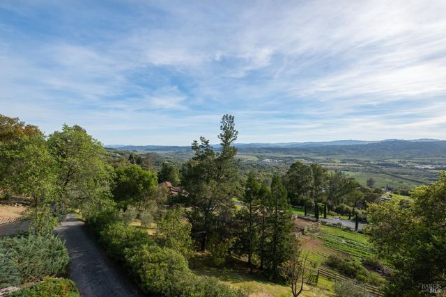 1163 Mountain Pine Rd, Cloverdale, CA 95425