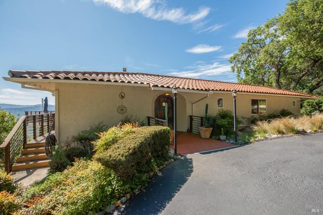 1163 Mountain Pine Rd, Cloverdale, CA 95425