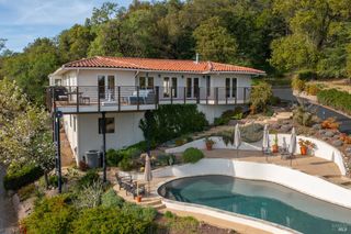 1163 Mountain Pine Rd, Cloverdale, CA 95425