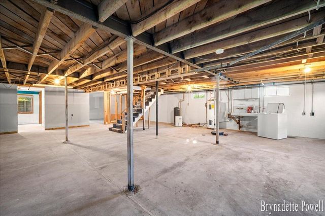 13464 Northland Drive NE, Cedar Springs, MI 49319