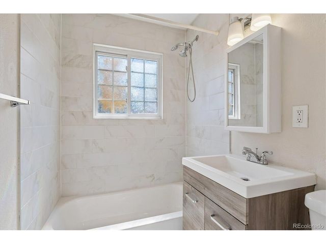 1186 Rosemary St, Denver, CO 80220