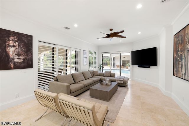 4860 Sycamore DR, Naples, FL 34119