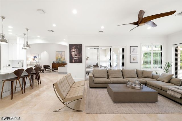 4860 Sycamore DR, Naples, FL 34119
