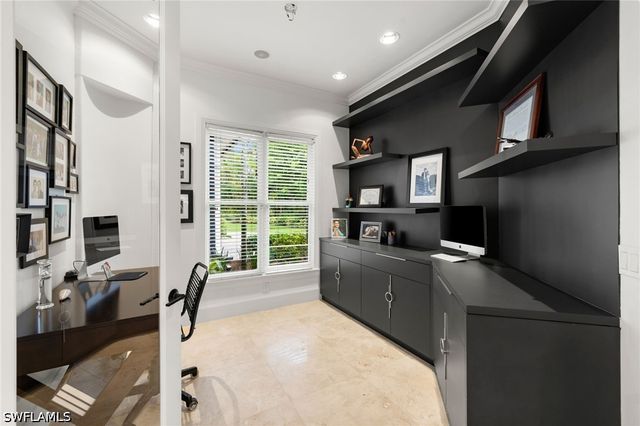 4860 Sycamore DR, Naples, FL 34119