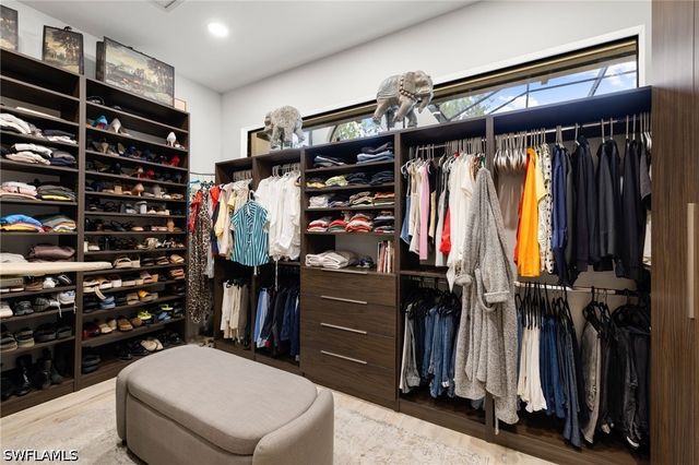 4860 Sycamore DR, Naples, FL 34119