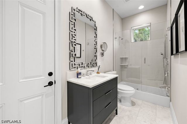 4860 Sycamore DR, Naples, FL 34119