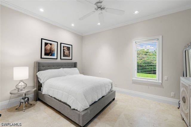 4860 Sycamore DR, Naples, FL 34119