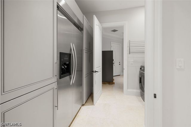 4860 Sycamore DR, Naples, FL 34119