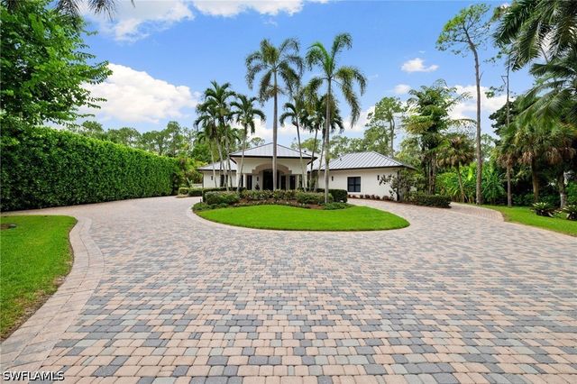 4860 Sycamore DR, Naples, FL 34119