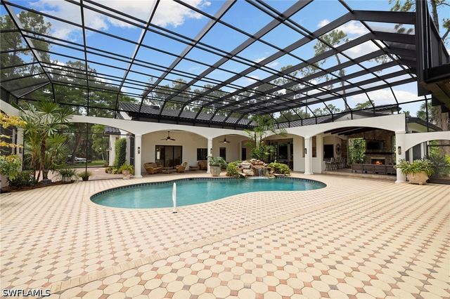 4860 Sycamore DR, Naples, FL 34119