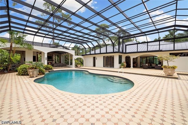 4860 Sycamore DR, Naples, FL 34119