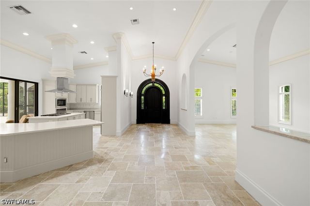 4860 Sycamore DR, Naples, FL 34119