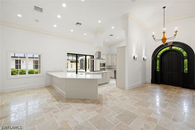 4860 Sycamore DR, Naples, FL 34119
