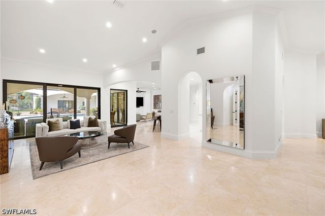 4860 Sycamore DR, Naples, FL 34119