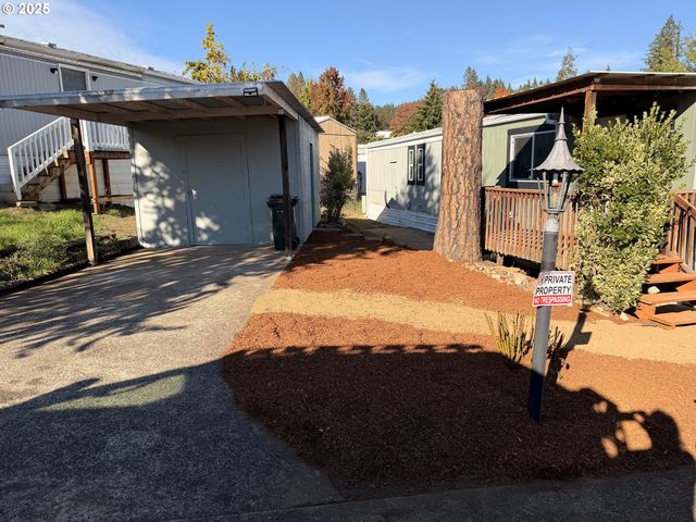 401 N COMSTOCK Rd, Sutherlin, OR 97479