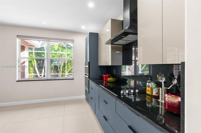 4963 NW 58th Ave, Coral Springs, FL 33067