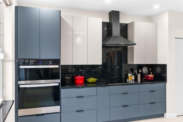 4963 NW 58th Ave, Coral Springs, FL 33067