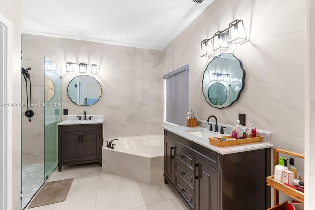 4963 NW 58th Ave, Coral Springs, FL 33067