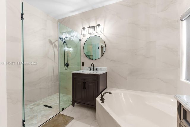 4963 NW 58th Ave, Coral Springs, FL 33067