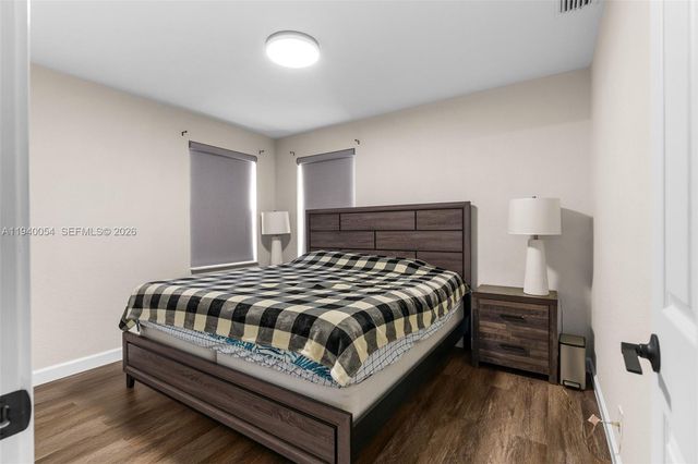 4963 NW 58th Ave, Coral Springs, FL 33067