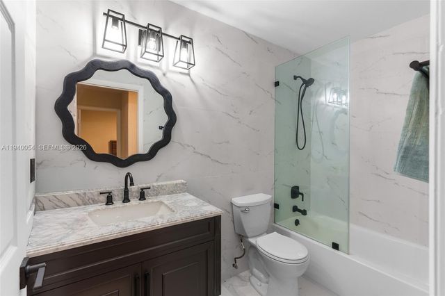 4963 NW 58th Ave, Coral Springs, FL 33067