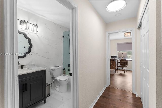 4963 NW 58th Ave, Coral Springs, FL 33067