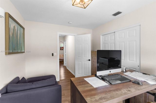 4963 NW 58th Ave, Coral Springs, FL 33067