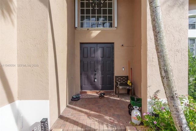 4963 NW 58th Ave, Coral Springs, FL 33067