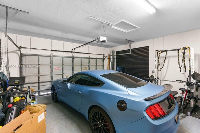 4963 NW 58th Ave, Coral Springs, FL 33067