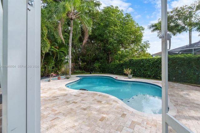 4963 NW 58th Ave, Coral Springs, FL 33067